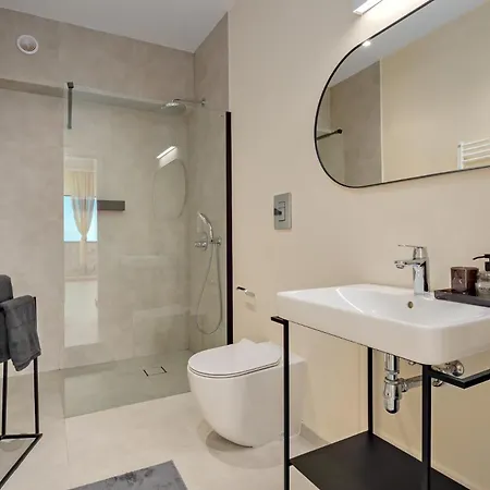 Suono Del Blu In Un Con Piscina A Apartmán *