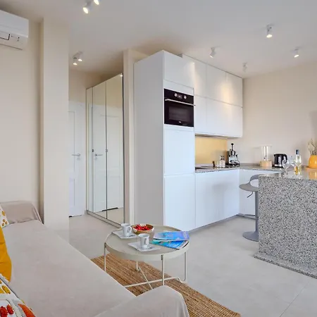 Suono Del Blu In Un Con Piscina A Apartmán *